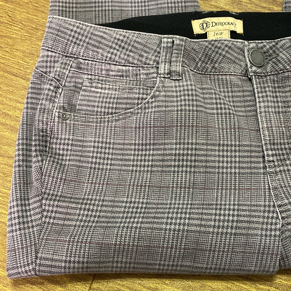 Democracy Gray Plaid Ankle Pants